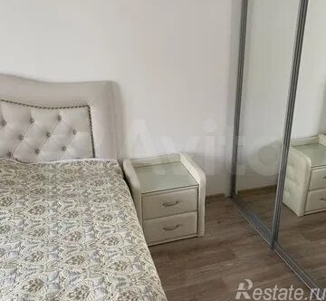 Продажа 3-комн квартиры на вторичном рынке наб Реки Каменки,  д. 19,  к. 1