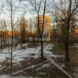 Продажа 4-комн квартиры на вторичном рынке ул Седова,  д. 103