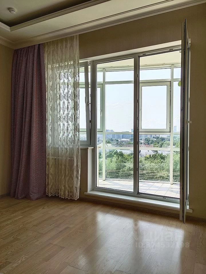 Продажа 3-комн квартиры на вторичном рынке Сосновая аллея,  д. 1С1