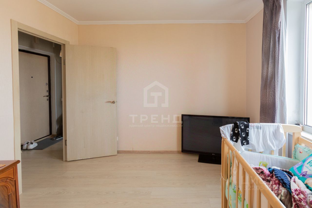 Продажа 2-комн квартиры на вторичном рынке Имени Свердлова пгт, проезд Западный, 2Б