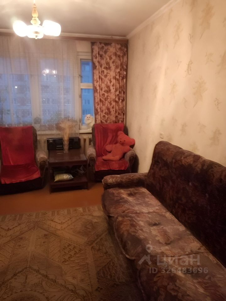 Продажа 2-комн квартиры на вторичном рынке Шлиссельбург, улица Староладожский канал, 3