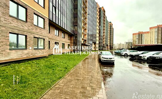 Продажа 2-комн квартиры на вторичном рынке Янино-1 пгт, Тюльпанов (Янила Драйв мкр) ул,  д. 2 к1