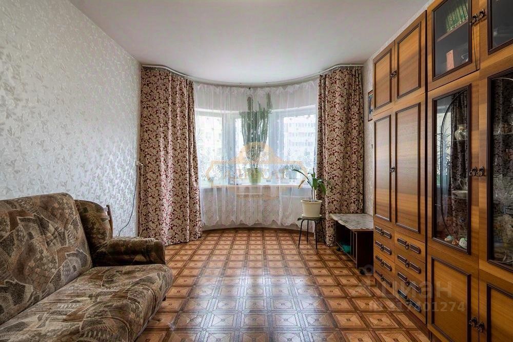 Продажа 3-комн квартиры на вторичном рынке улица Оптиков, 49к2