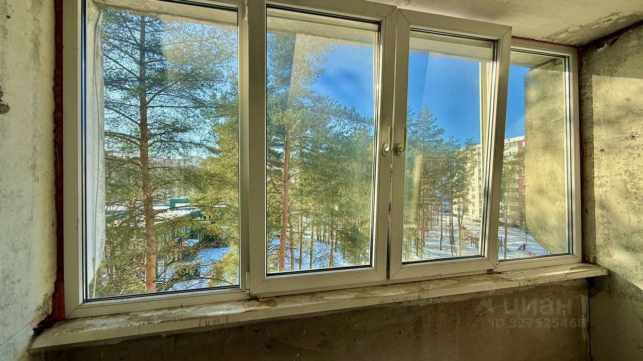 Продажа 3-комн квартиры на вторичном рынке Кингисепп, Большой бульвар, 13