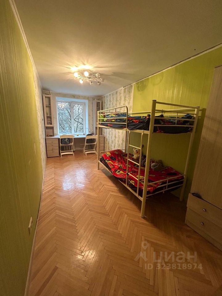 Продажа 3-комн квартиры на вторичном рынке улица Фабрициуса, 6С1