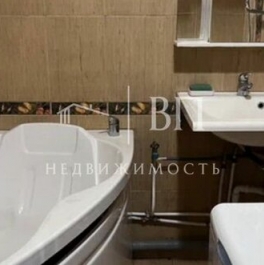 Продажа 2-комн квартиры на вторичном рынке Новаторов б-р,  д. 67,  к. 2