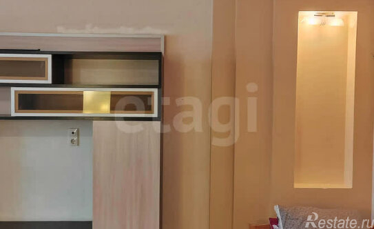 Продажа 2-комн квартиры на вторичном рынке улица Дмитрия Устинова,  д. 5