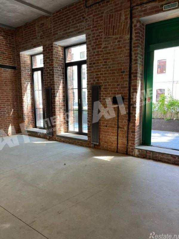 Продажа торгового помещения Зубовский б-р