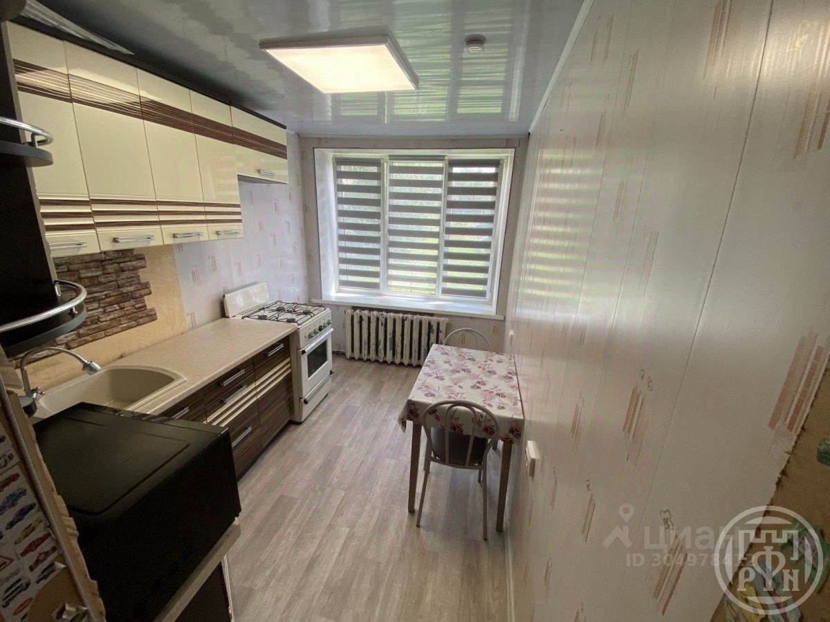 Продажа 1-комн квартиры на вторичном рынке пос. Первомайское, улица Ленина, 57