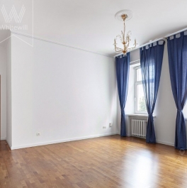 Аренда 4-комн квартиры на вторичном рынке улица Петровка,  д. 28