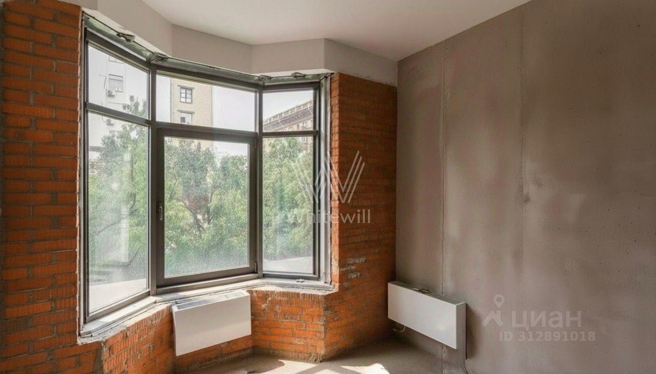 Продажа 2-комн квартиры на вторичном рынке Верхняя улица, 20к1