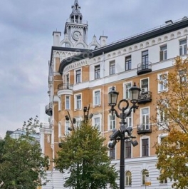 Продажа 4-комн квартиры на вторичном рынке Сретенский б-р,  д. 6/1,  к. 2