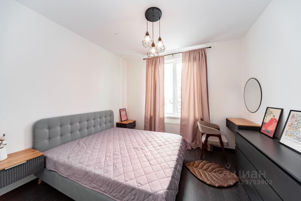 Аренда 2-комн квартиры на вторичном рынке улица Ивана Куликова, 12