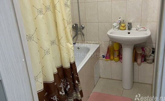 Продажа 1-комн квартиры на вторичном рынке Новое Павлино, улица Бояринова,  д. 15