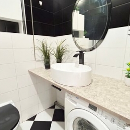 Продажа 1-комн квартиры на вторичном рынке ул Адмирала Коновалова,  д. 2-4