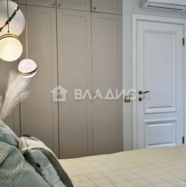 Продажа 1-комн квартиры на вторичном рынке улица Берзарина,  д. 30