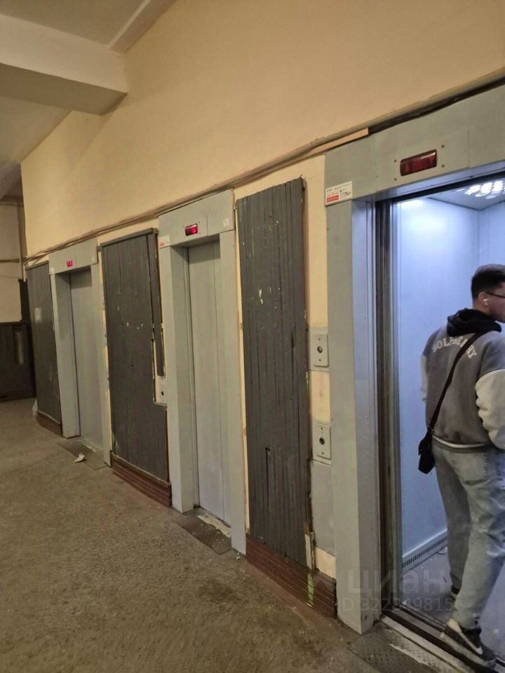 Продажа 4-комн квартиры на вторичном рынке проспект Энгельса, 149К3