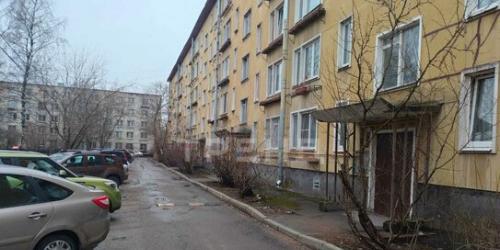 4-комн квартира улица Примакова,  д. 6