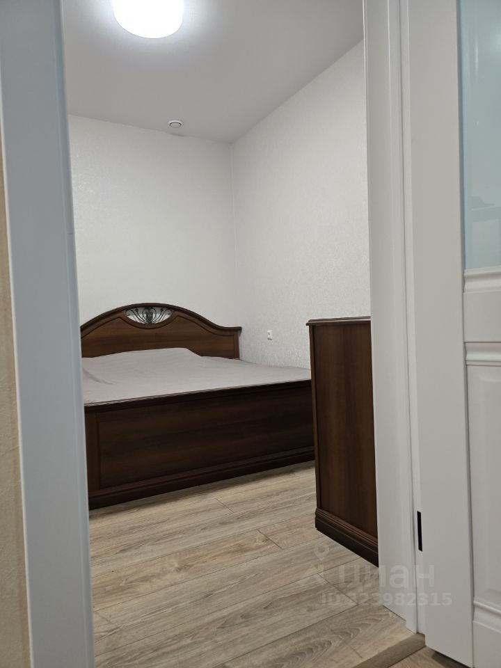 Аренда 3-комн квартиры на вторичном рынке Новоивановское пгт, улица Западная, 85