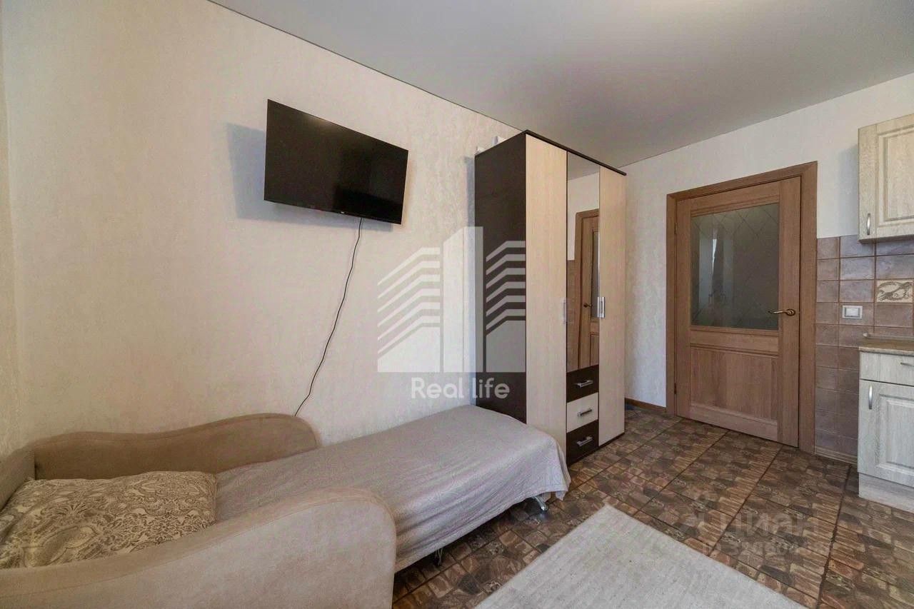 Продажа студии Южный мкр, улица Курыжова,  д. 32
