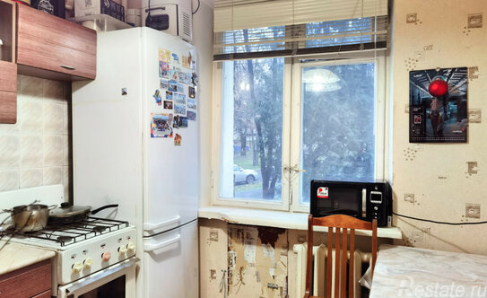 Продажа 2-комн квартиры на вторичном рынке Нагорный б-р,  д. 17