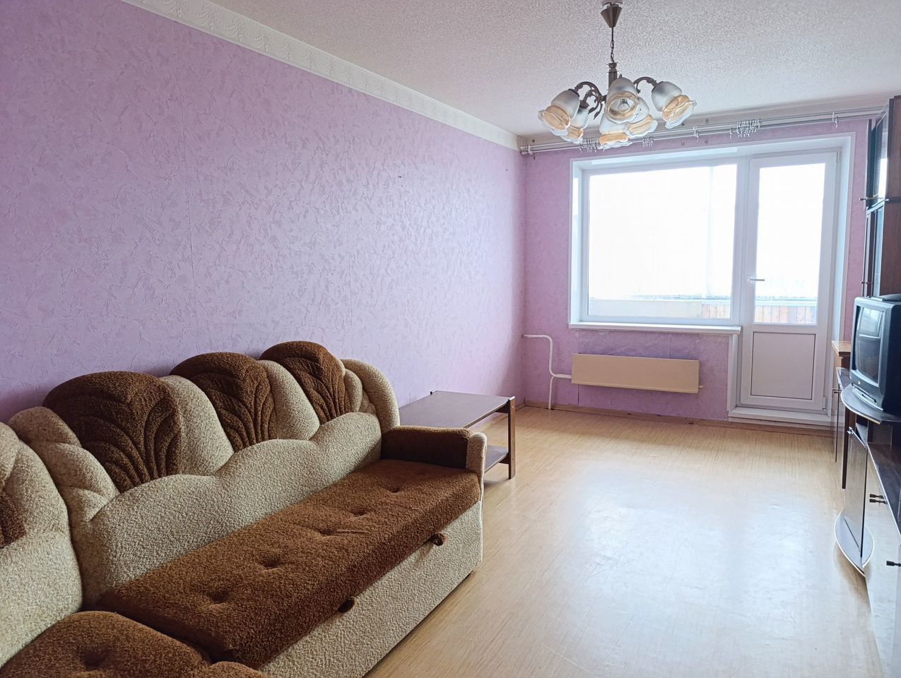 Продажа 2-комн квартиры на вторичном рынке Гатчина, улица Рощинская, 15