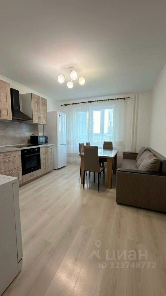 Продажа 1-комн квартиры на вторичном рынке пос. Новогорелово, бульвар Десантника Вадима Чугунова, 8к1