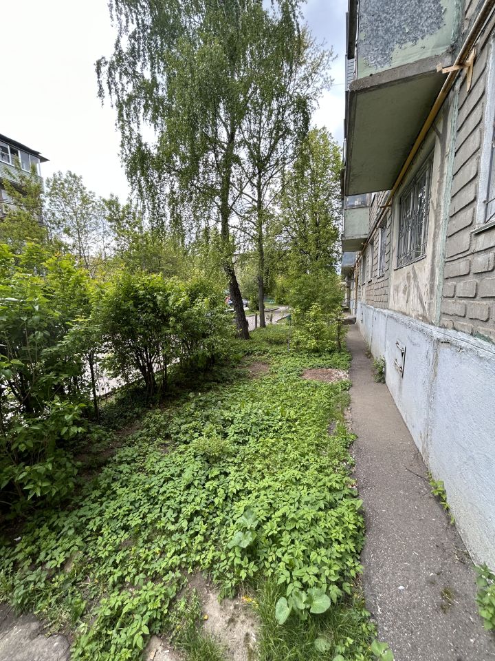 Продажа 2-комн квартиры на вторичном рынке Серпухов, Осенняя улица, 17