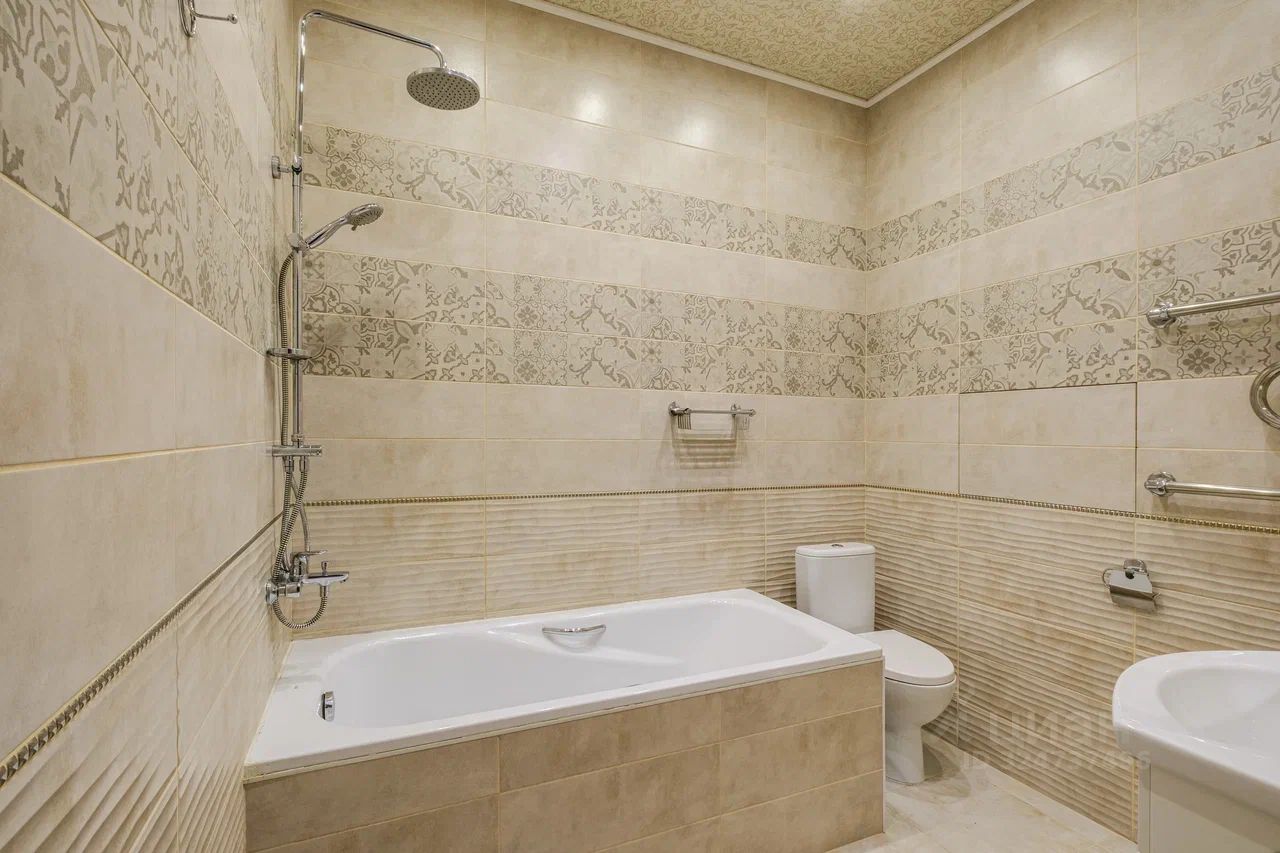 Продажа 2-комн квартиры на вторичном рынке Карамышевская набережная, 2А