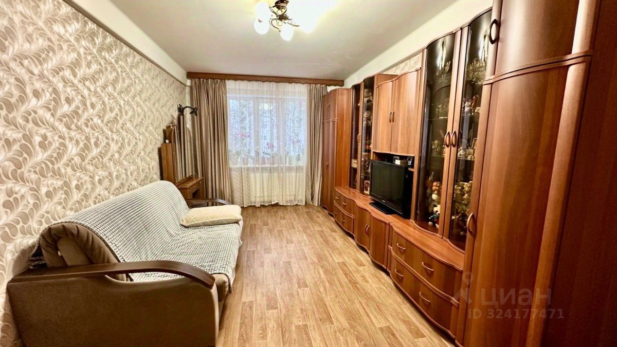 Продажа 3-комн квартиры на вторичном рынке проспект Ударников, 26