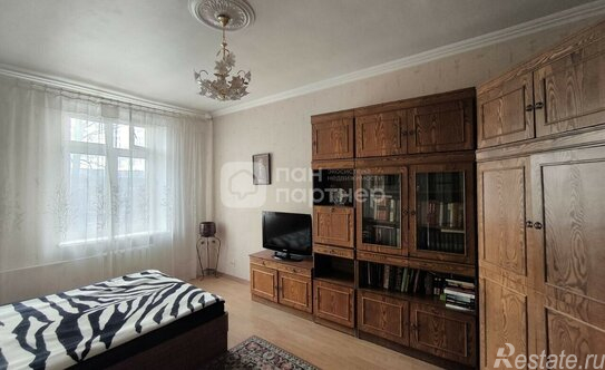 Продажа 2-комн квартиры на вторичном рынке улица Стахановцев,  д. 4