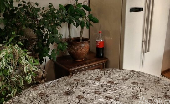 Аренда 3-комн квартиры на вторичном рынке улица Дмитриевского,  д. 11