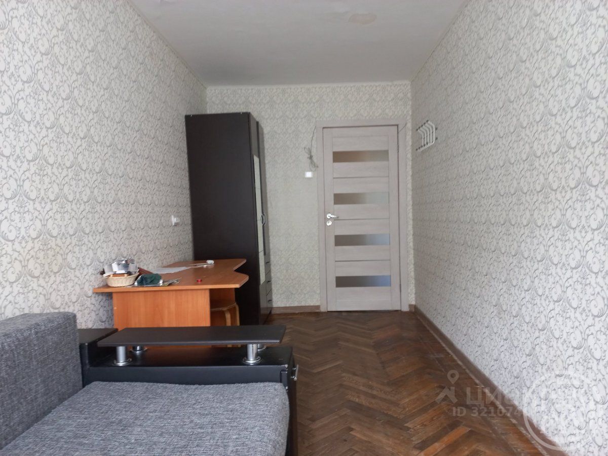 Продажа 3-комн квартиры на вторичном рынке Сестрорецк, улица Борисова, 4
