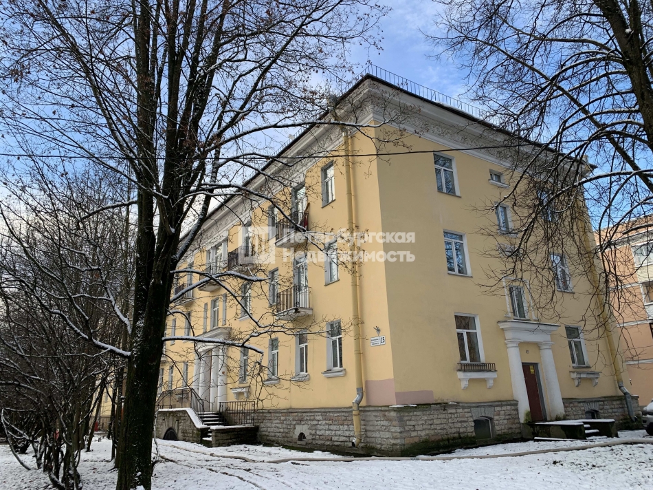 Продажа комнаты г Павловск, г Павловск, ул Детскосельская, д 15 к А