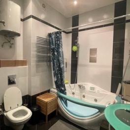 Продажа 3-комн квартиры на вторичном рынке Новолесной переулок,  д. 5