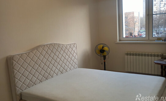 Продажа 2-комн квартиры на вторичном рынке Зелёный пр-кт,  д. 97А