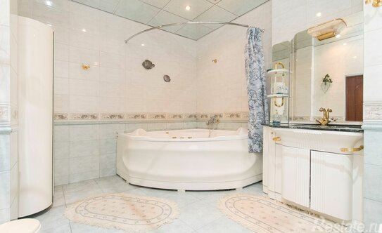 Продажа 3-комн квартиры на вторичном рынке улица Раменки