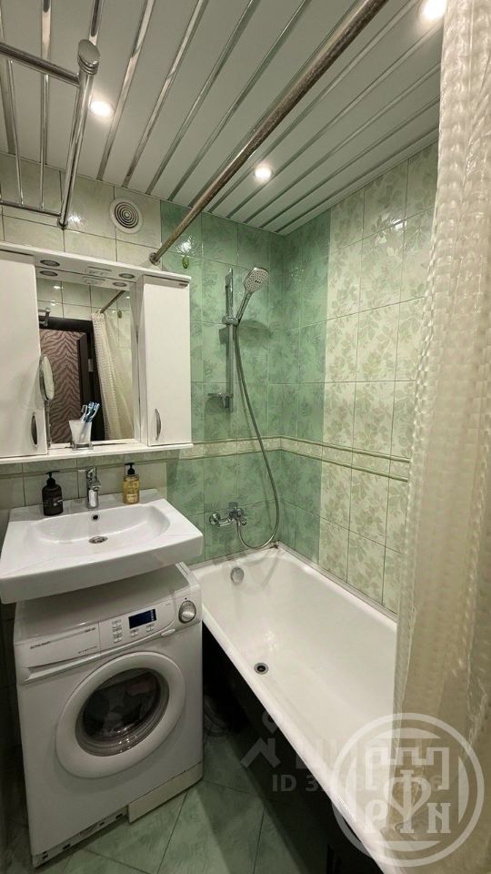 Продажа 3-комн квартиры на вторичном рынке Кузьмоловский пгт, улица Рядового Леонида Иванова, 19