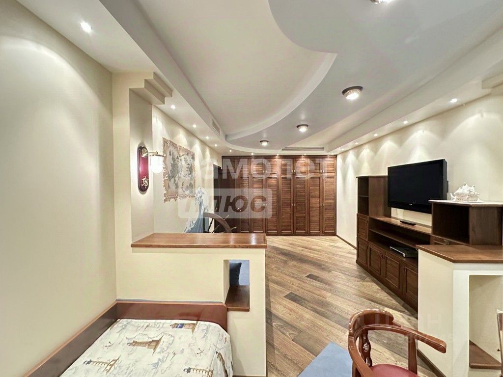 Продажа 6-комн квартиры на вторичном рынке Янтарный проезд, 9