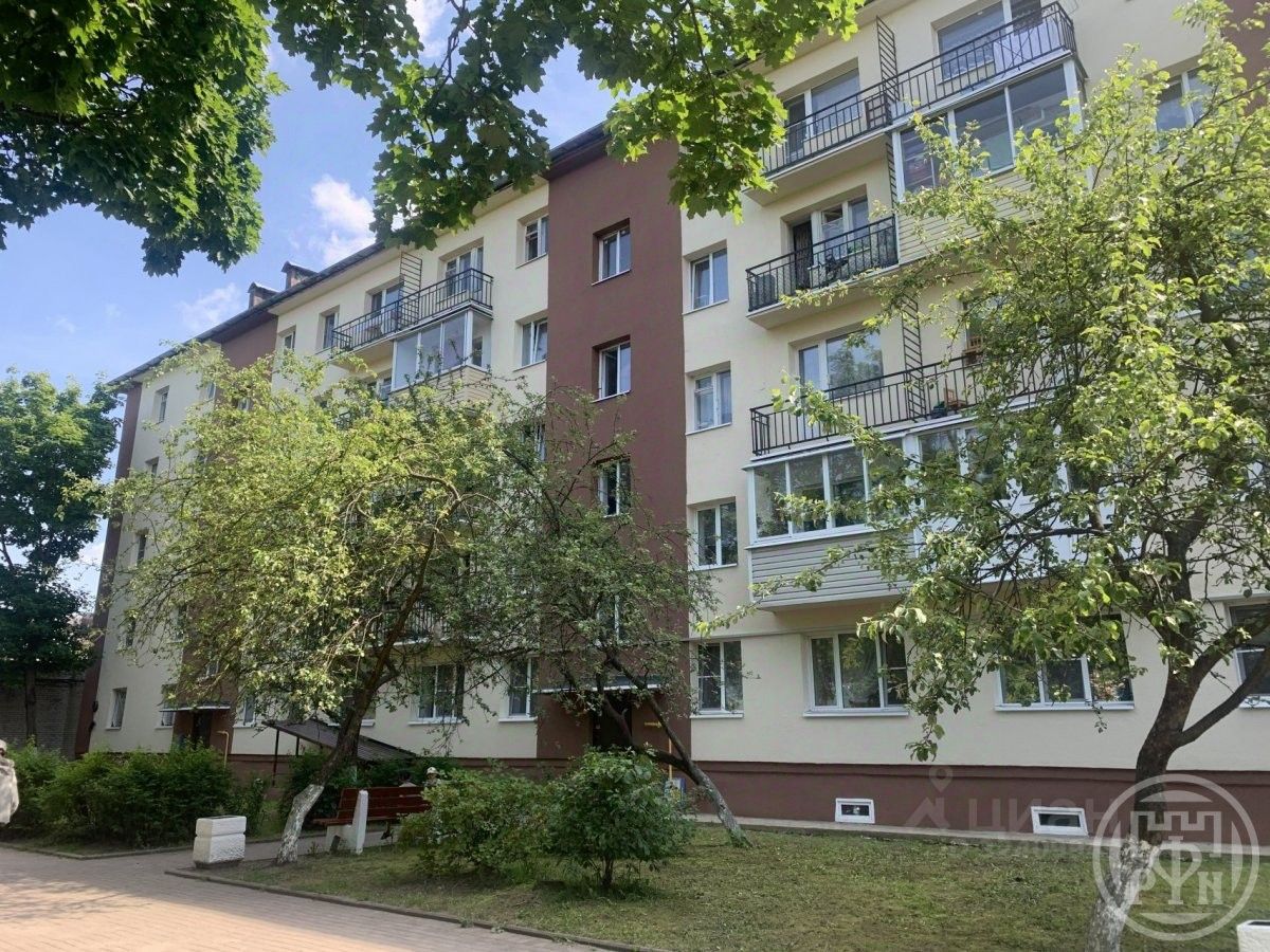 Продажа 1-комн квартиры на вторичном рынке Дубровка пгт, улица Ленинградская, 8