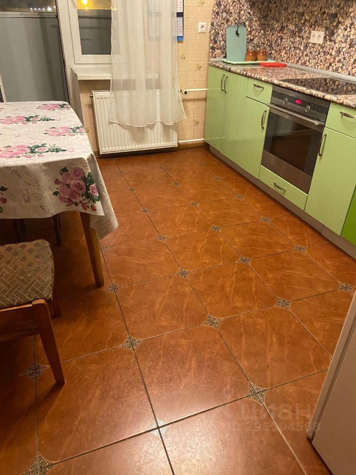 Аренда 1-комн квартиры на вторичном рынке улица Латышских Стрелков, 17к1