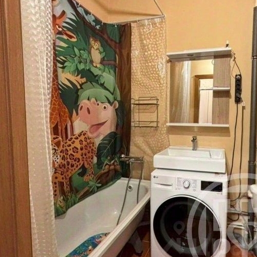 1-комн квартира Кировск, Набережная улица, 19