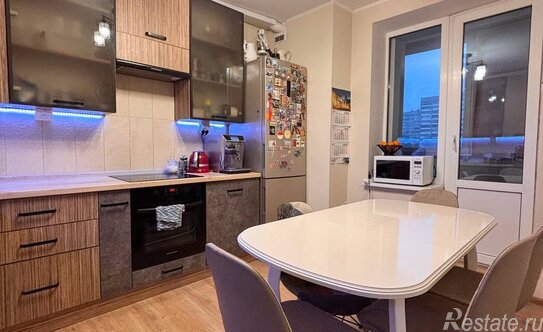 Продажа 3-комн квартиры на вторичном рынке проспект Солидарности