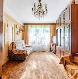 Продажа 2-комн квартиры на вторичном рынке Космонавтов пр-кт,  д. 19,  к. 2