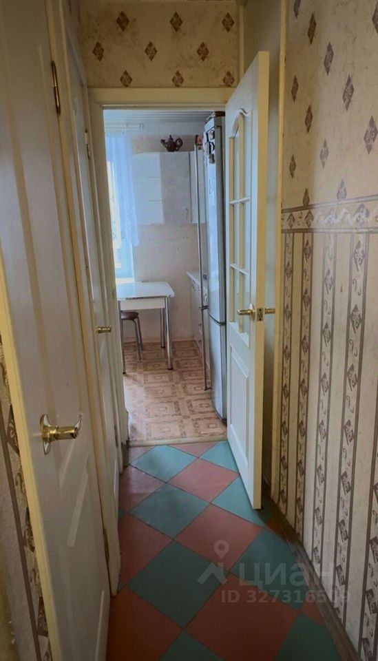 Продажа 2-комн квартиры на вторичном рынке проспект Ветеранов, 40