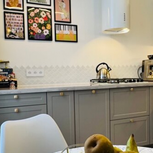 3-комн квартира район Левобережный, Центральная улица,  д. 4