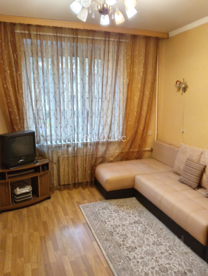Продажа 3-комн квартиры на вторичном рынке Лобня, улица Циолковского, 8