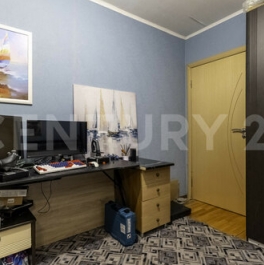 Продажа 3-комн квартиры на вторичном рынке проспект Славы,  д. 8