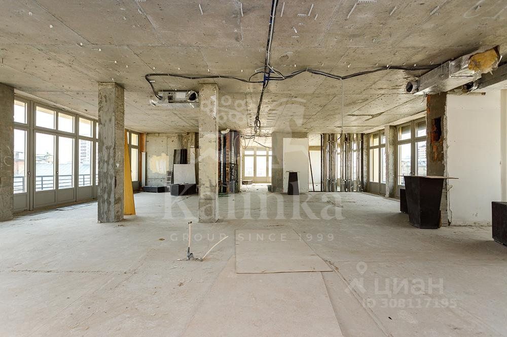 Продажа 5-комн квартиры на вторичном рынке Большой Левшинский переулок, 11