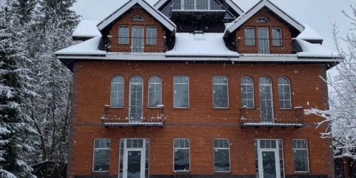 Отдельное здание улица Горького,  д. 37